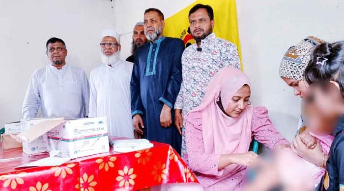 সিদ্ধিরগঞ্জে শিশু সুরক্ষায় হাম-রুবেলা টিকাদান কর্মসূচি