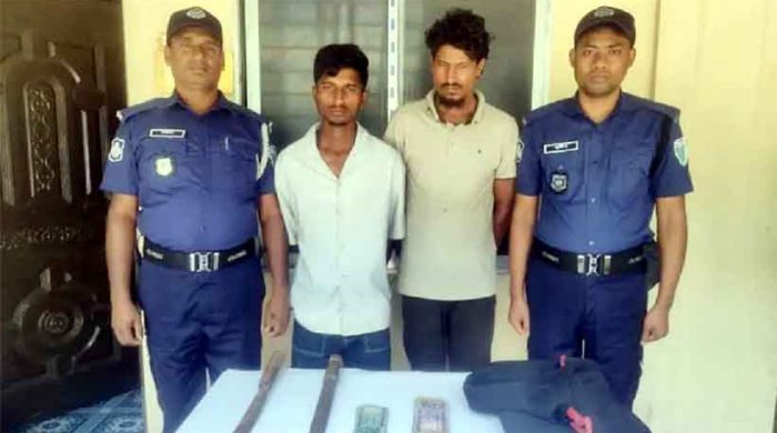 পাগলা জগন্নাথপুর সড়কে ডাকাতি অস্ত্রসহ গ্রেপ্তার দুইজন
