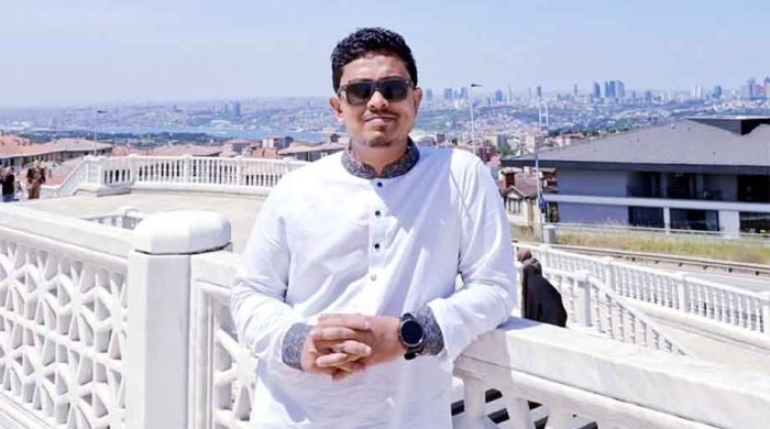 ডাকসু ভিপির বিয়ের ঘোষণা হবু স্ত্রী কে