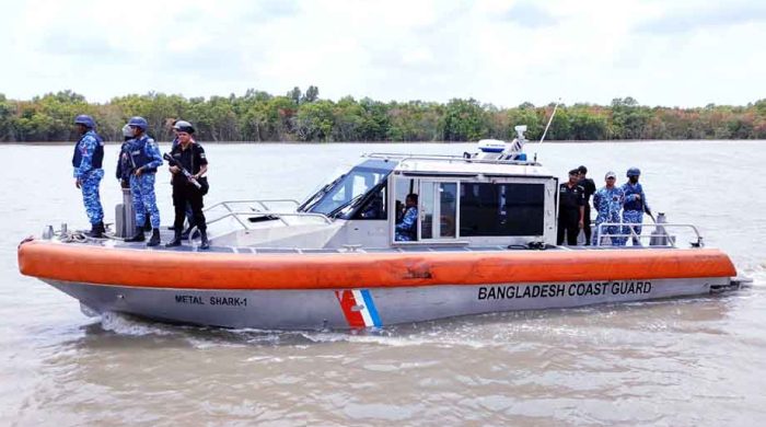ম্যানগ্রোভ শিল্ডে সুন্দরবনে দস্যু দমনে যৌথ টহল জোরদার